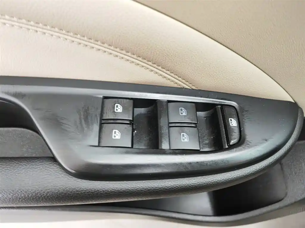 Buick Excelle 2017 15N Automatic Luxury фото 9