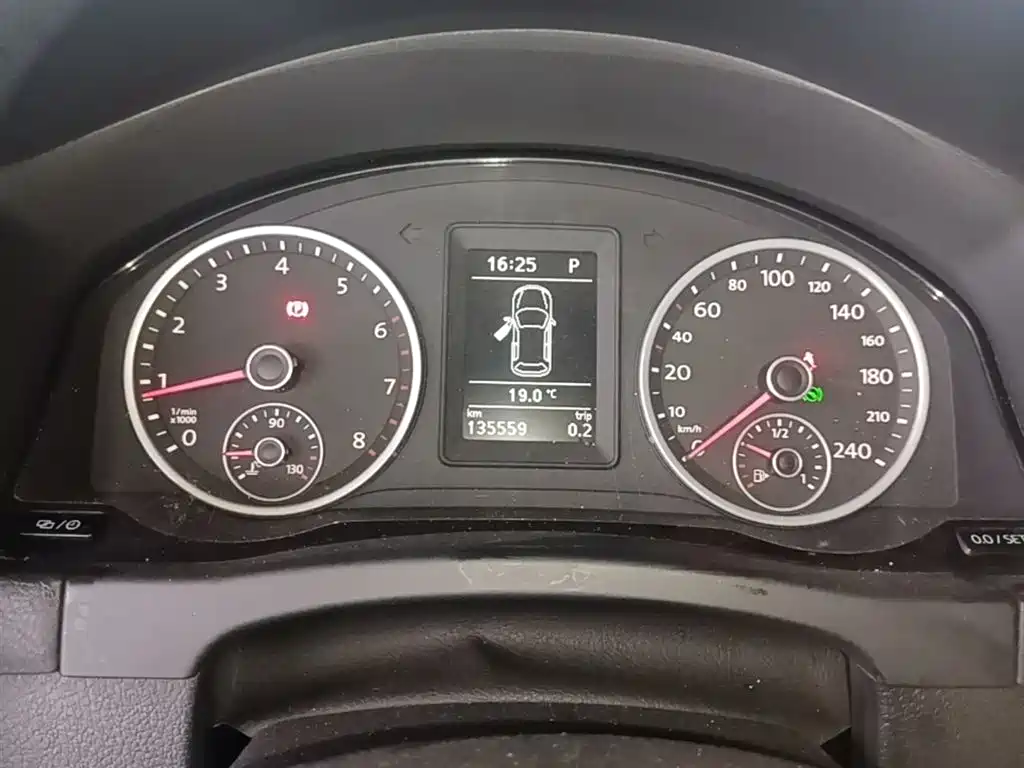 Volkswagen Tiguan 2017 300TSI Automatic 2WD Silk Road Fashion Edition фото 18