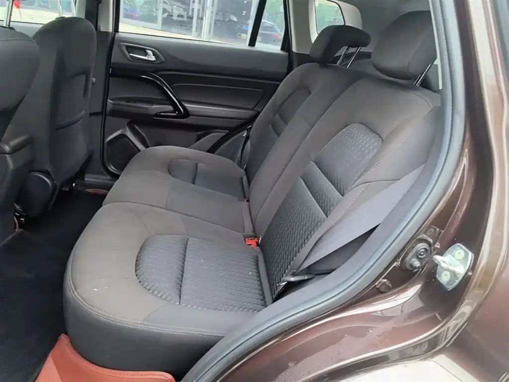 GAC Trumpchi Trumpchi GS4 2015 200T G-DCT Elite Edition фото 17