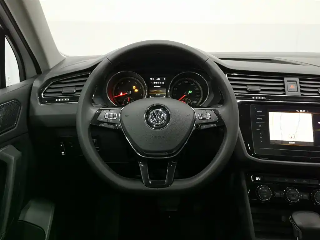 Volkswagen Tiguan L 2019 Facelift 330TSI Auto 2WD Panorama Comfort China VI фото 11