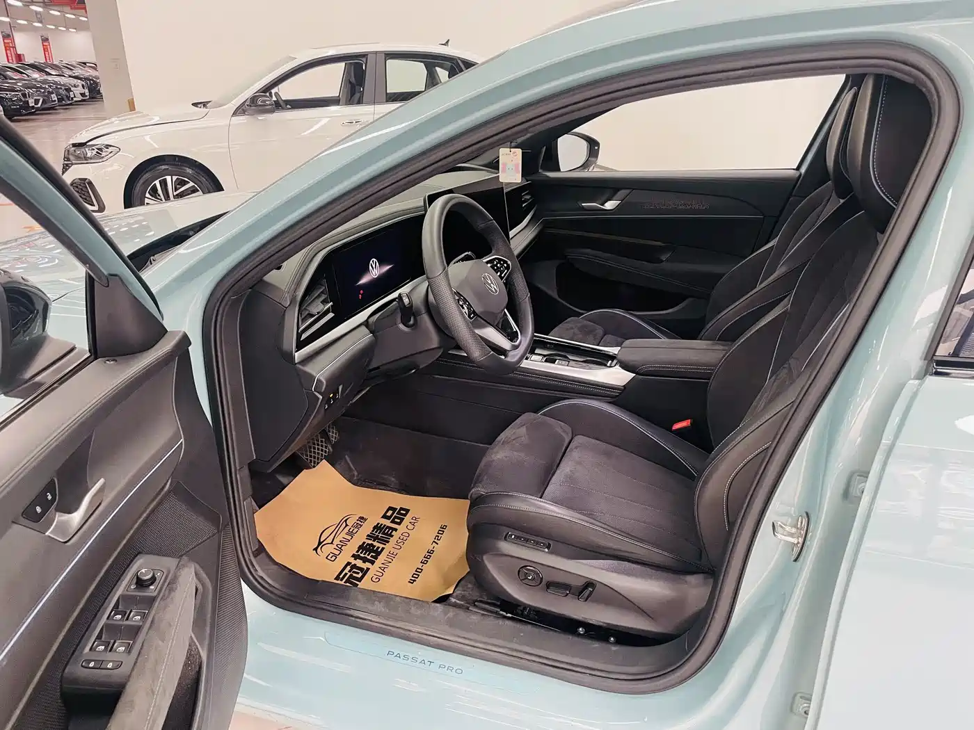 Volkswagen Passat 2025 Model Pro 380TSI Starlight Dragon Premium Edition фото 4