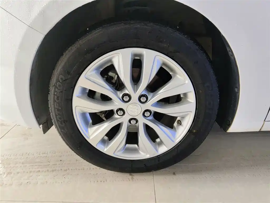 Buick Excelle 2019 15T DCT Connected Elite Type China VI фото 25