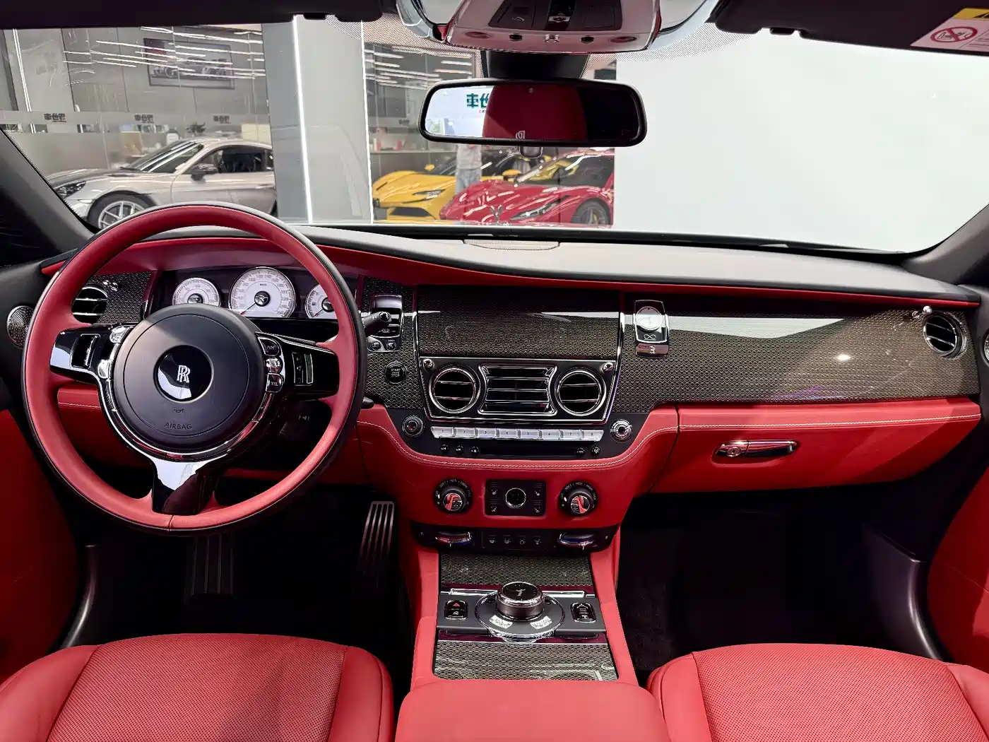 Rolls-Royce Wraith 2018 6.6T Black Badge фото 6