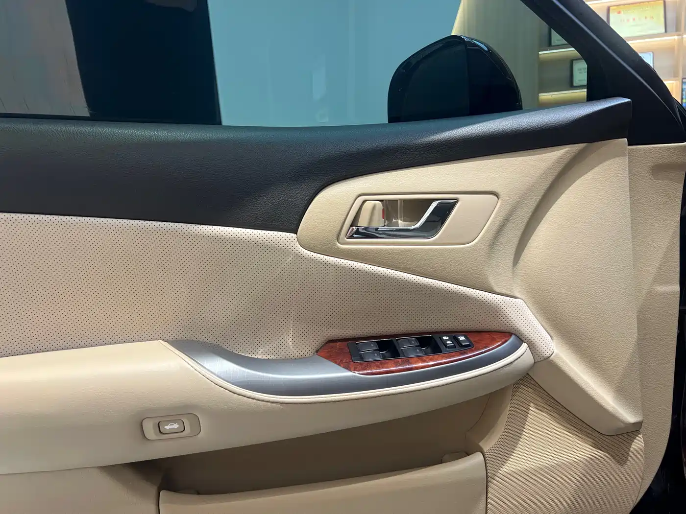 Toyota Crown 2012 2.5L Royal Navigation Edition фото 15