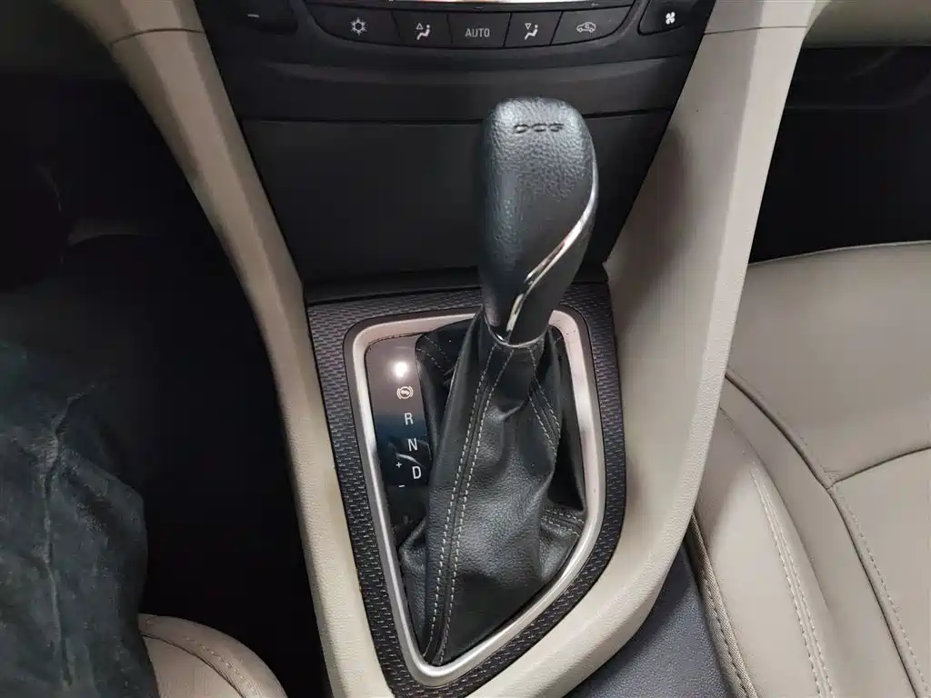 Buick Excelle 2019 15T DCT Connected Elite Type China VI фото 10