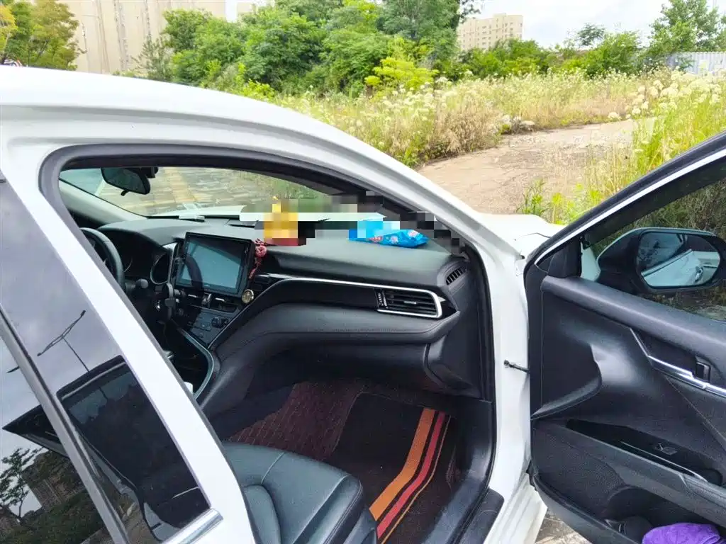 Toyota Camry 2021 Hybrid 2.5HGVP Leading Edition фото 22