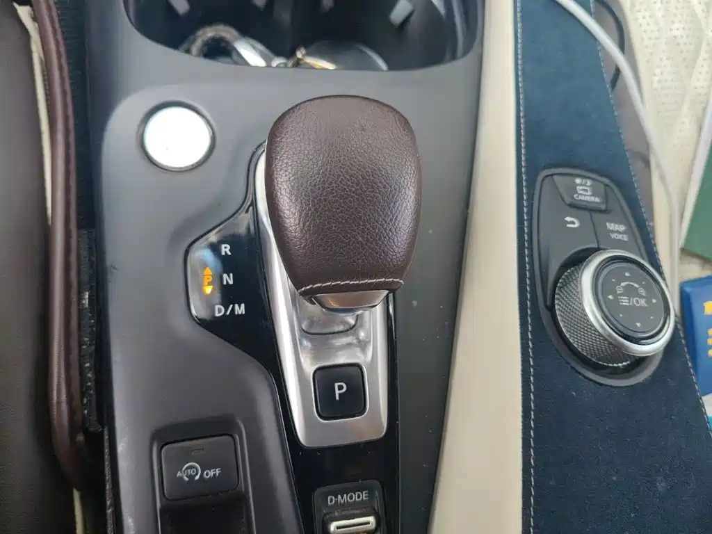 Photo 15 - Infiniti QX50