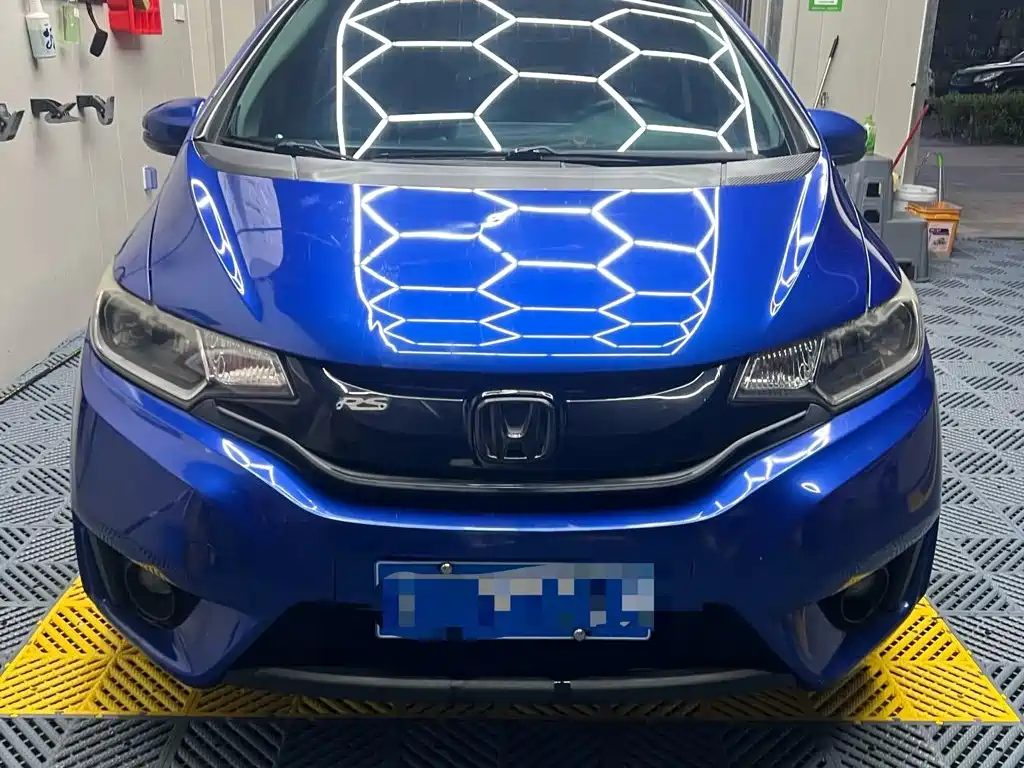 Photo 2 - Honda Fit