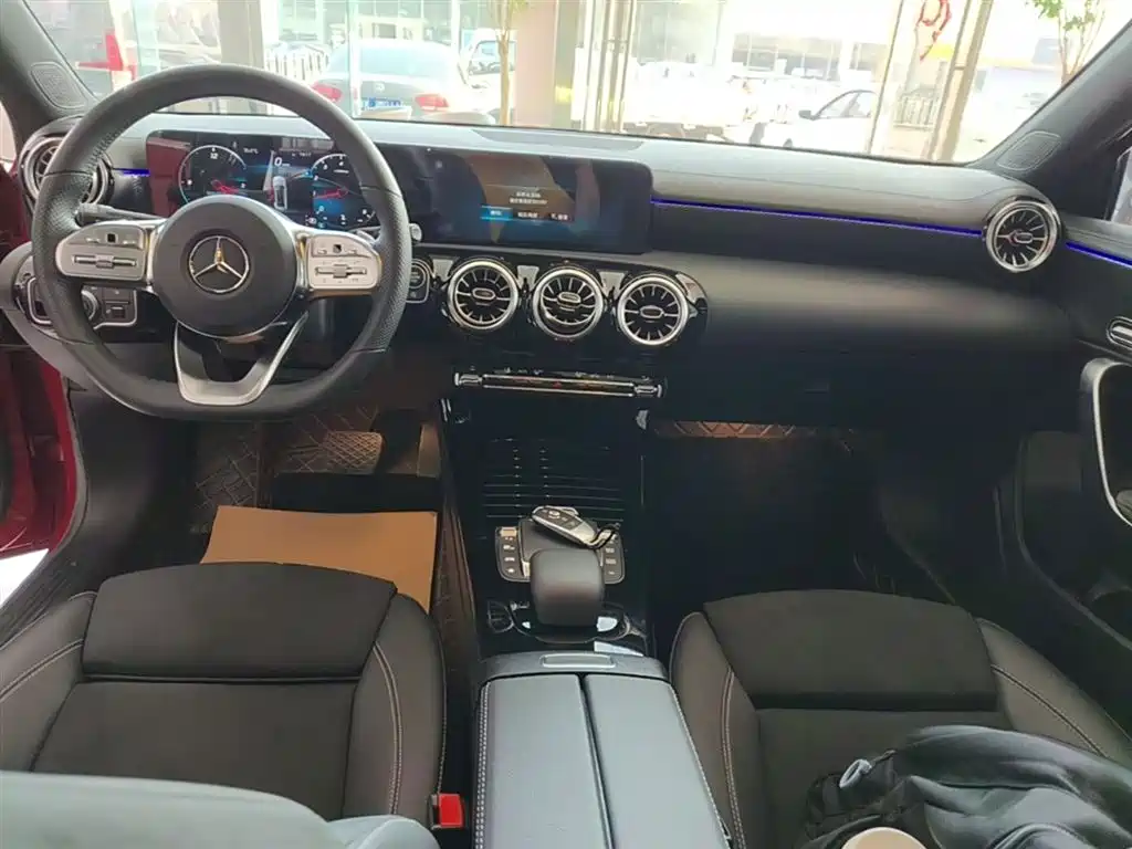 Mercedes-Benz A-Class 2021 A 200 L Sport Sedan Fashion Edition фото 10