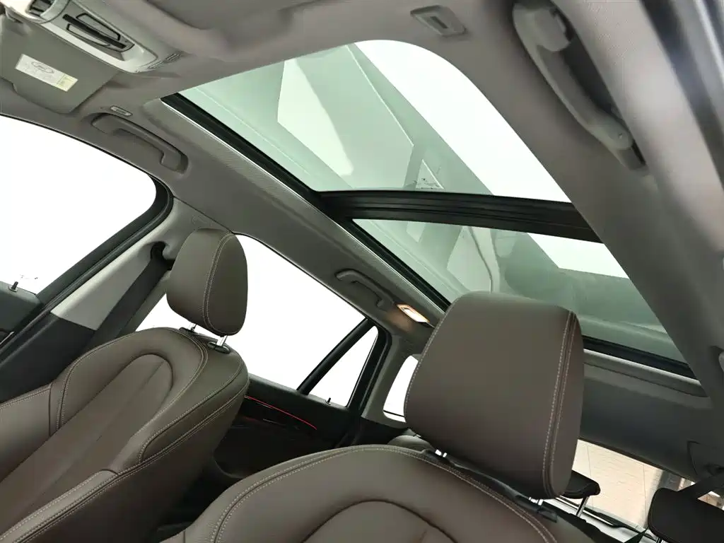 BMW X1 2020 sDrive20Li Premium Edition фото 13
