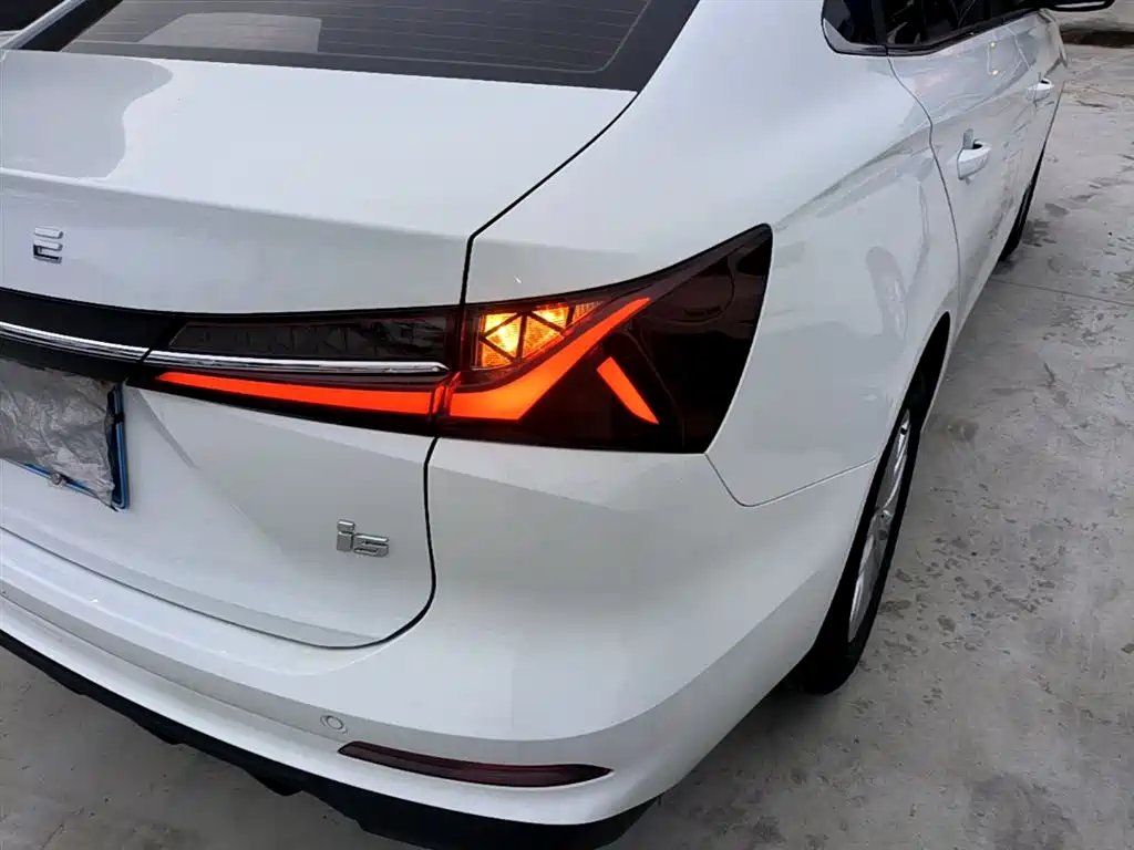 Roewe i5 2026 2026 1.5L CVT Luxury