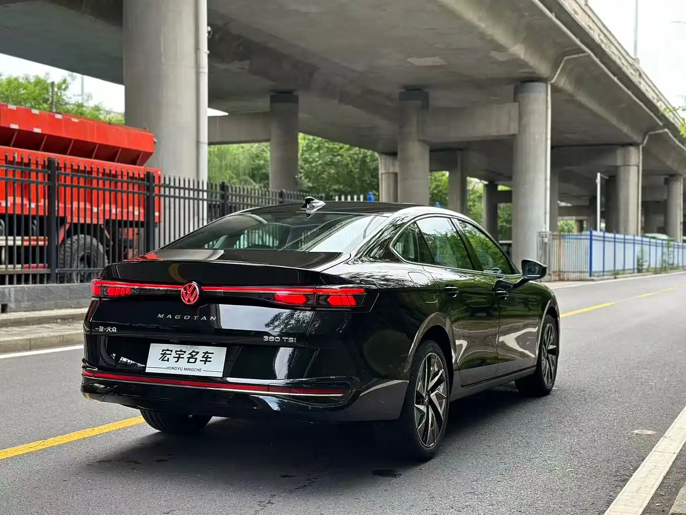 Volkswagen Magotan 2026 Model 380TSI DSG Premium Edition Damai Package фото 18
