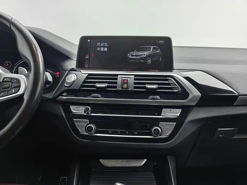 Фото 12 - BMW X3
