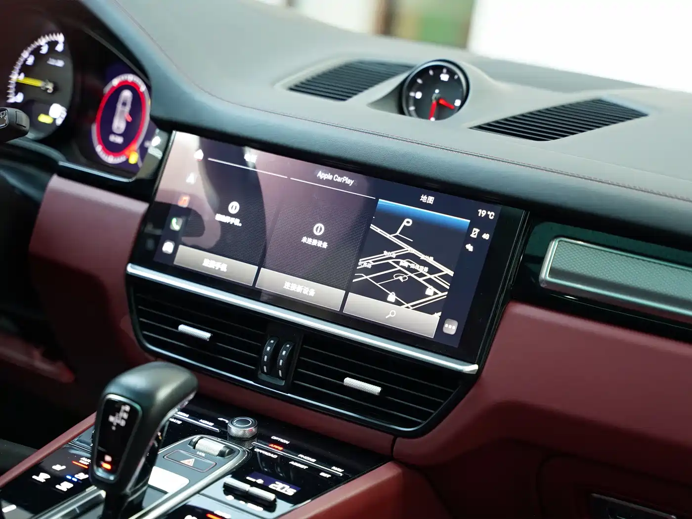 Porsche Cayenne New Energy 2022 Cayenne E-Hybrid 2.0T Platinum Edition фото 16