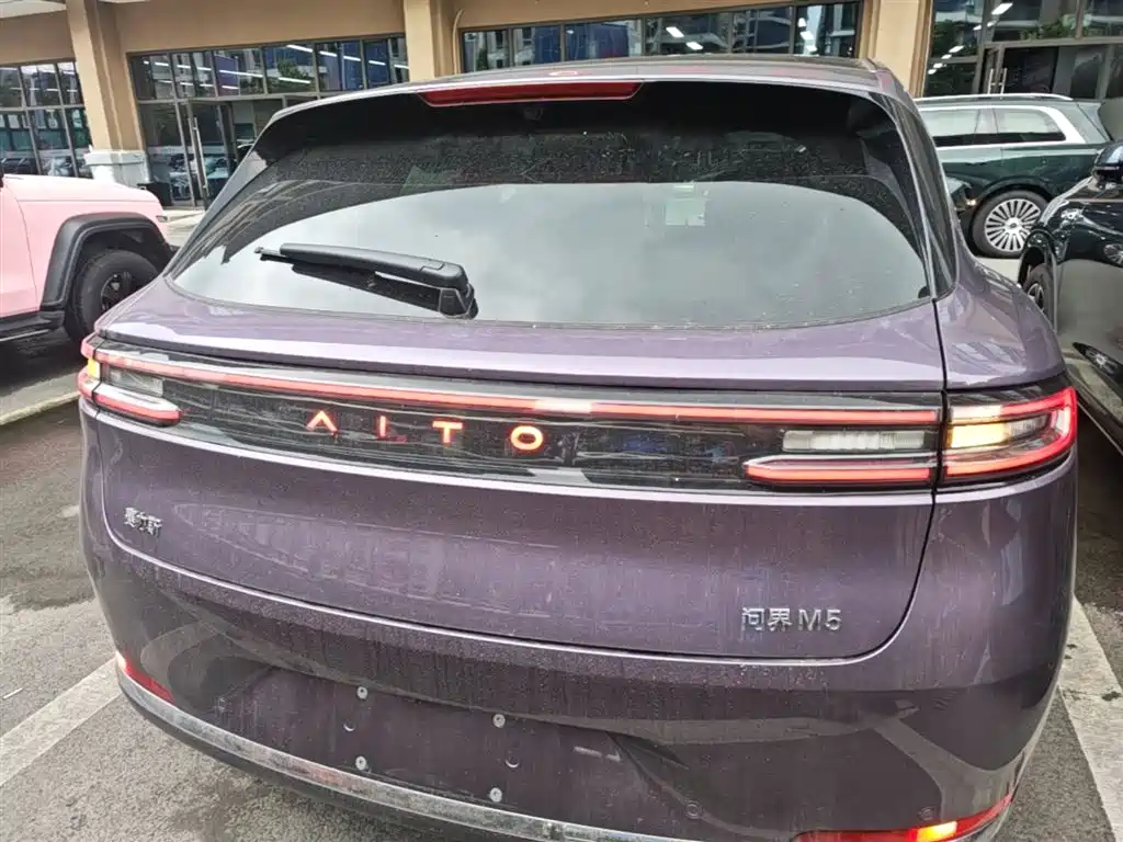 AITO Wenjie AITO M5 2025 Extended Range Ultra AWD фото 6
