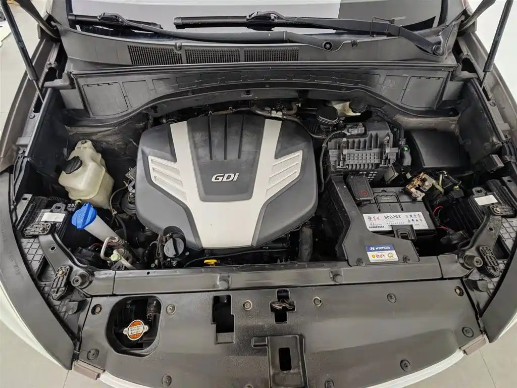 Hyundai Grand Santa Fe 2013 3.0L 7-Seater 4WD Comfort Edition фото 6
