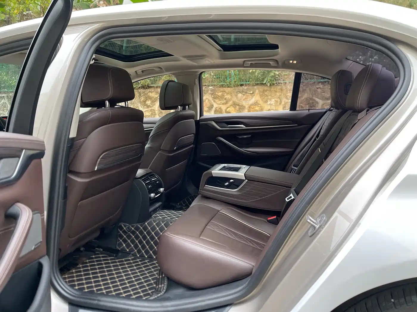 BMW 5 Series 2020 530Li Premium Luxury Package фото 6