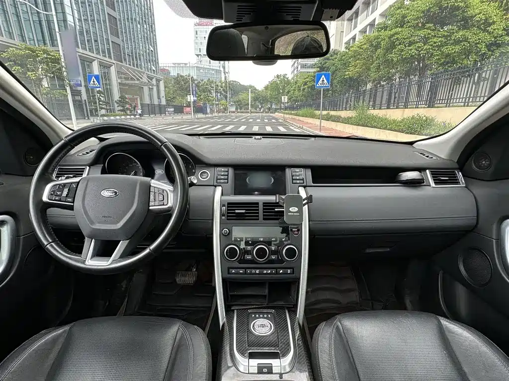 Land Rover Discovery Sport 2016 2.0T HSE фото 14