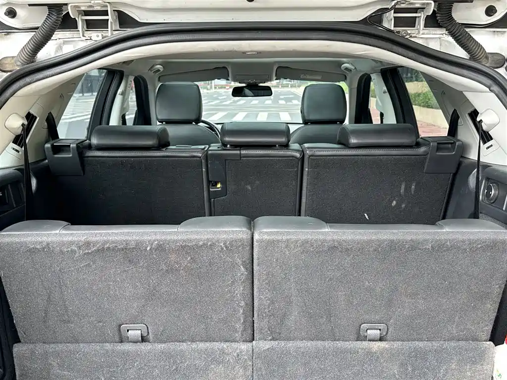 Land Rover Discovery Sport 2016 2.0T HSE фото 17