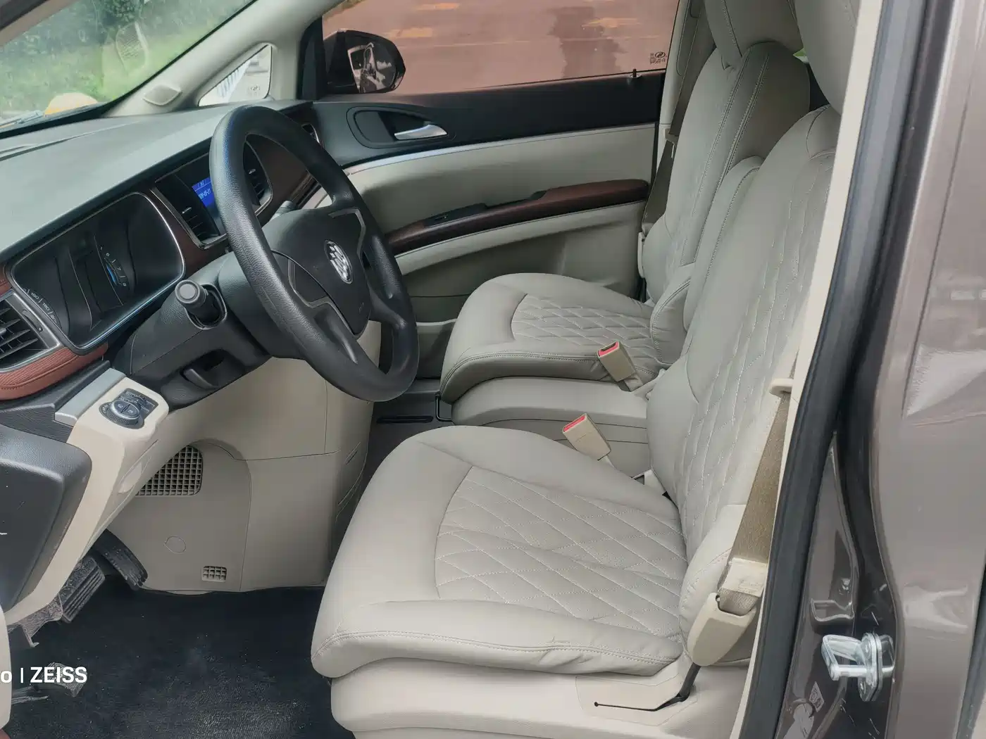 Buick GL8 2014 2.4L CT Luxury Business Comfort фото 9