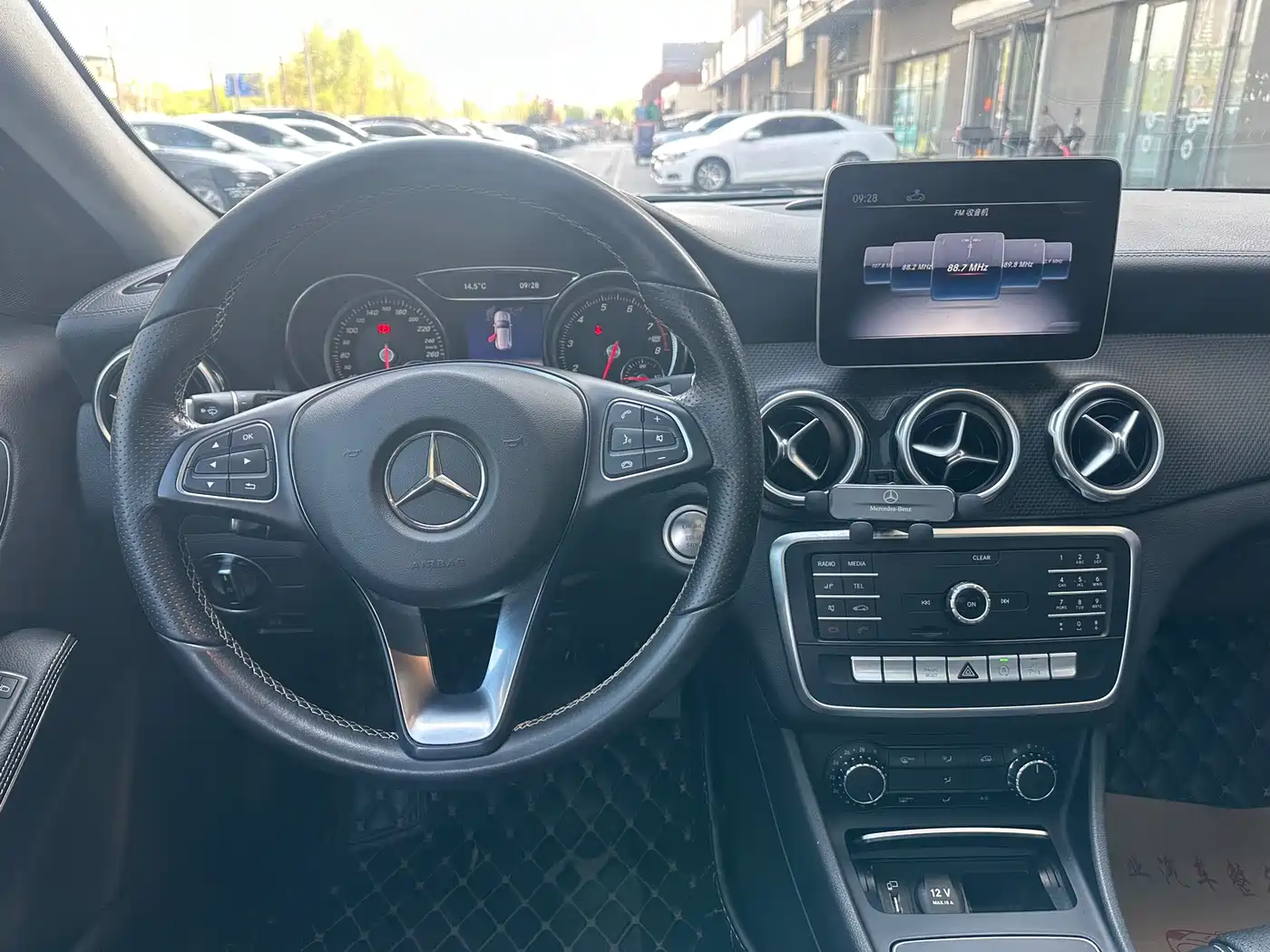 Mercedes-Benz GLA 2018 GLA 200 Fashion фото 10