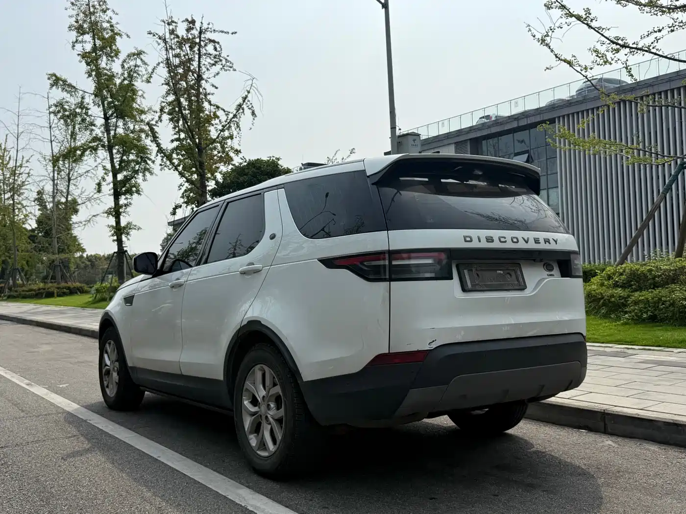Фото 10 - Land Rover Discovery