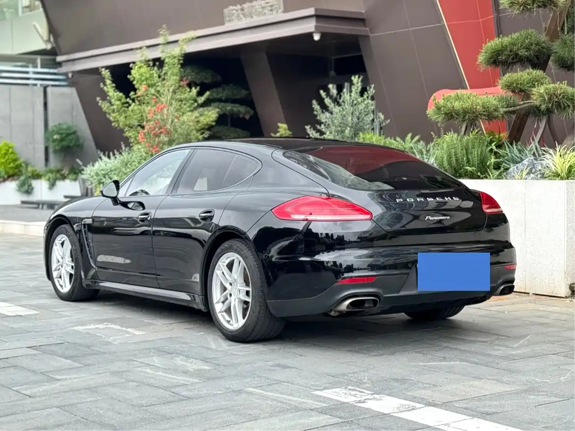 Porsche Panamera 2014 Panamera 3.0T фото 5