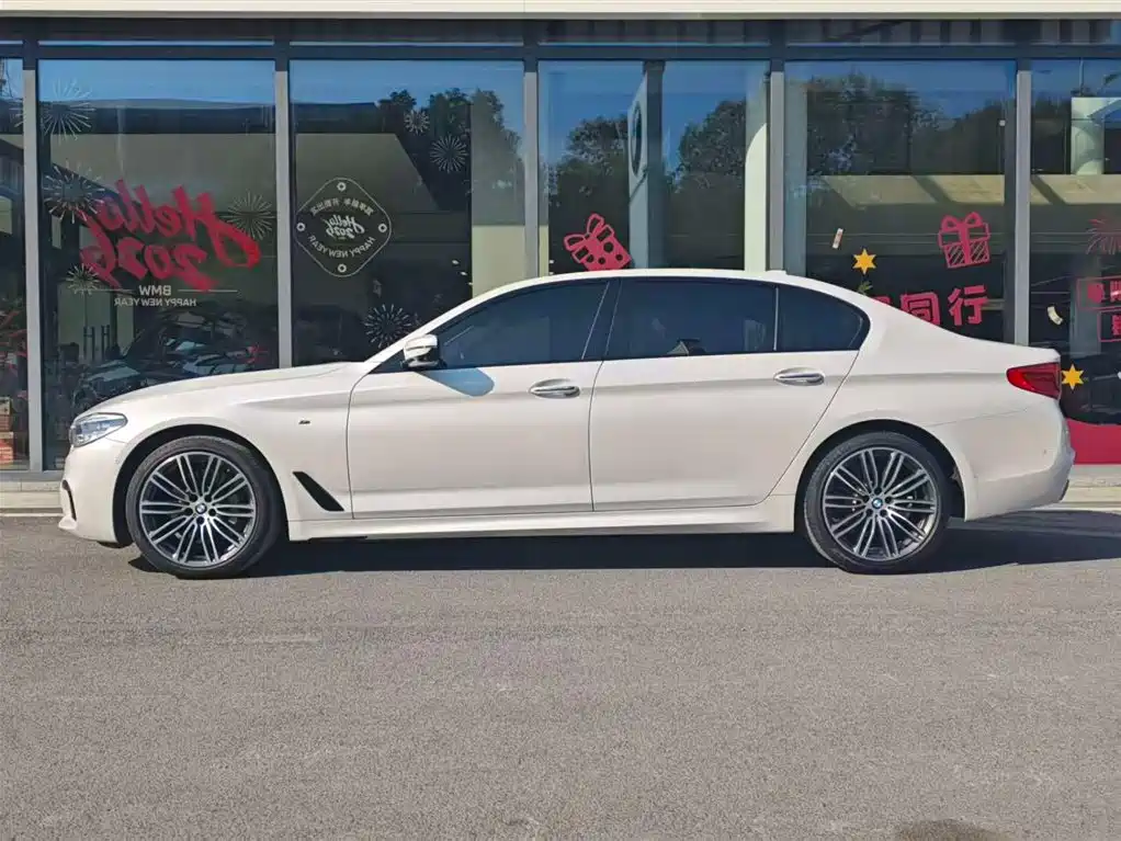 BMW 5 Series 2018 Facelift 530Li Exclusive M Sport Package фото 4