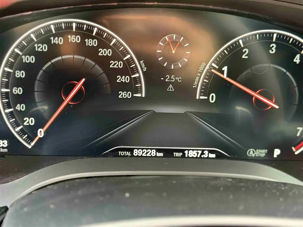 BMW 5 Series 2019 530Li Premium M Sport Package фото 14