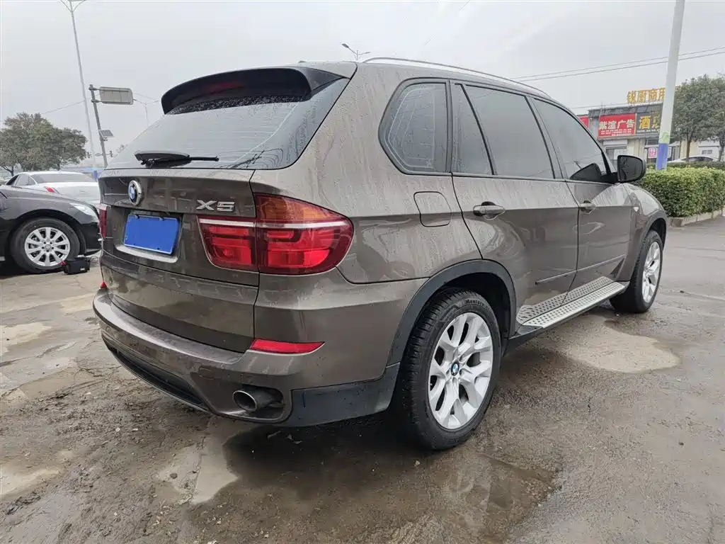 BMW X5 (Import) 2011 xDrive35i Leading Edition фото 6