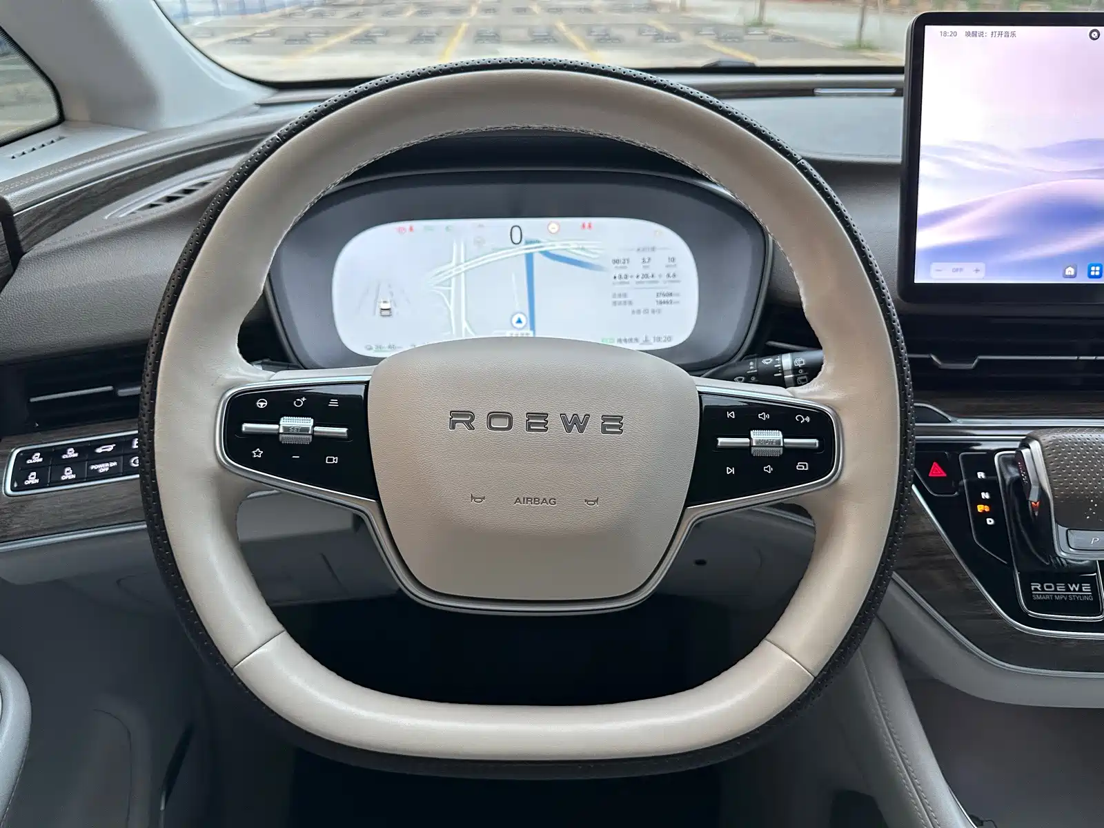 Фото 24 - Roewe iMAX8 EV