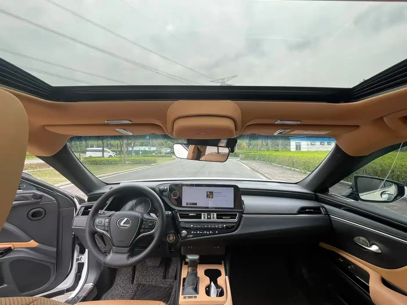 Lexus ES 2023 200 Excellence Edition фото 5