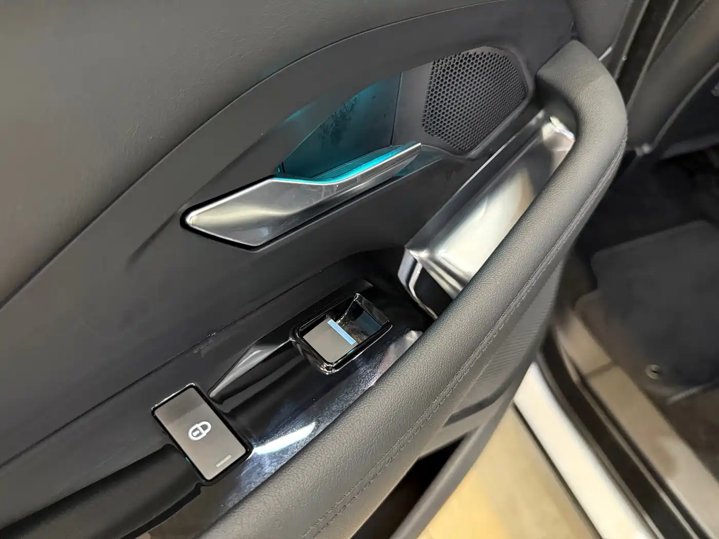 Фото 17 - Jaguar E-PACE