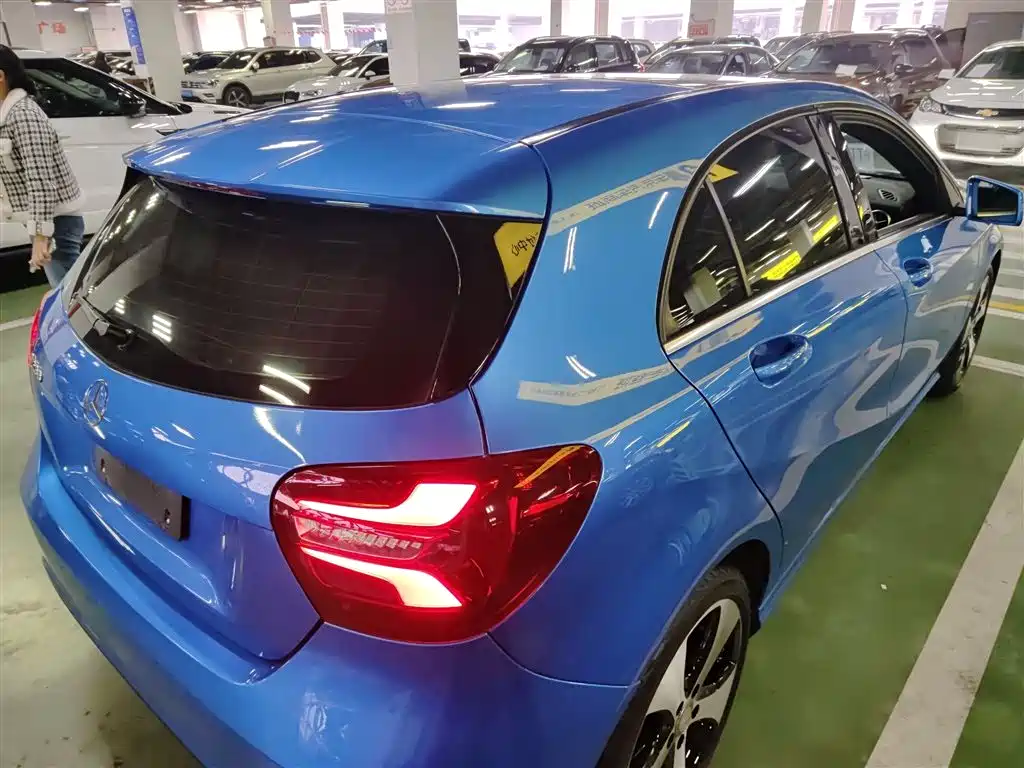 Mercedes-Benz A-Class (Import) 2017 Facelift A 200 Fashion фото 5