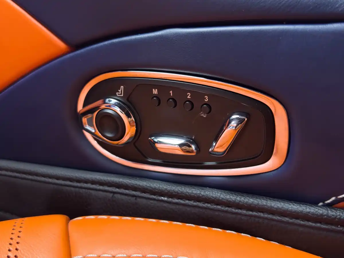 Aston Martin DB11 2020 2019 Model 4.0T V8 Coupe