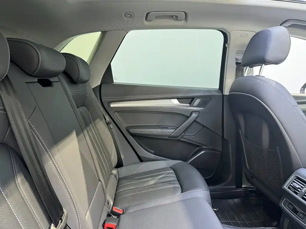 Audi Q5L 2023 40T Fashion Elegance фото 8