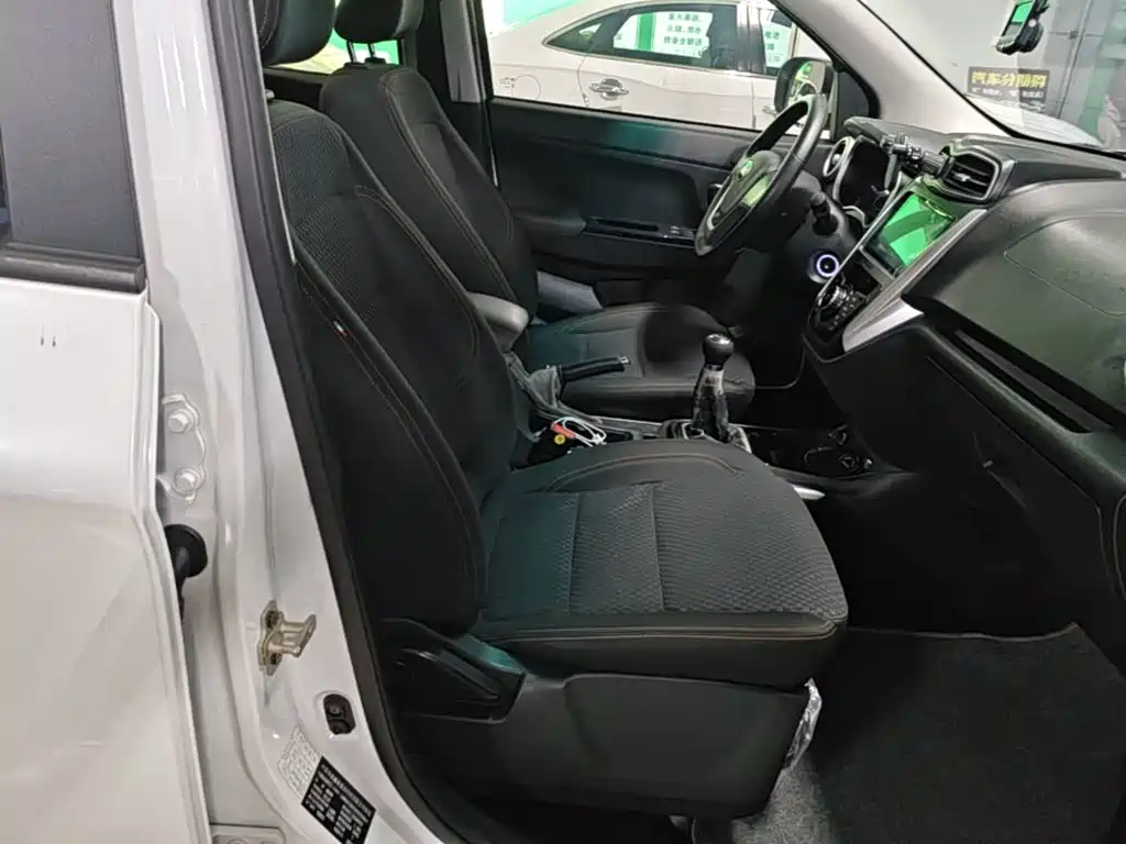 SWM Motor SWM X3 2017 2017 1.5T Manual Fashion