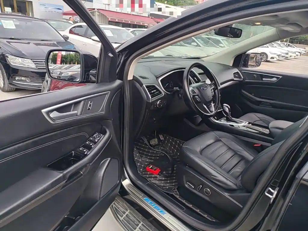 Photo 16 - Ford Edge