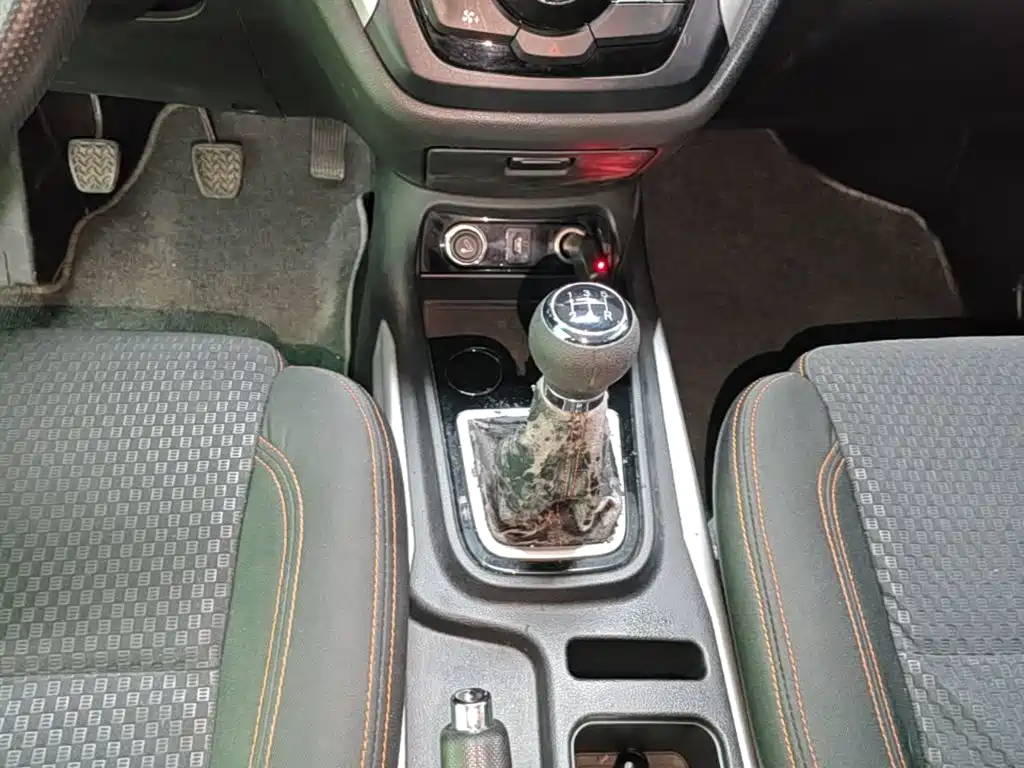 SWM Motor SWM X3 2017 2017 1.5T Manual Fashion
