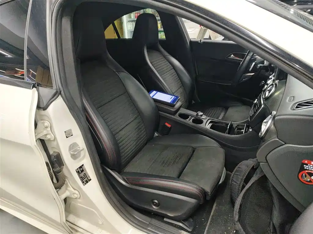 Mercedes-Benz CLA (Import) 2016 Facelift CLA 220 4MATIC фото 25