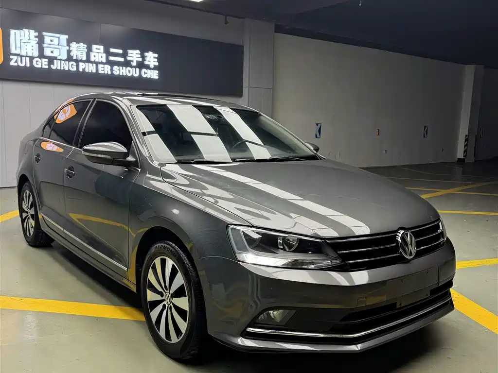Volkswagen Sagitar 2017 230TSI Automatic Comfort фото 3