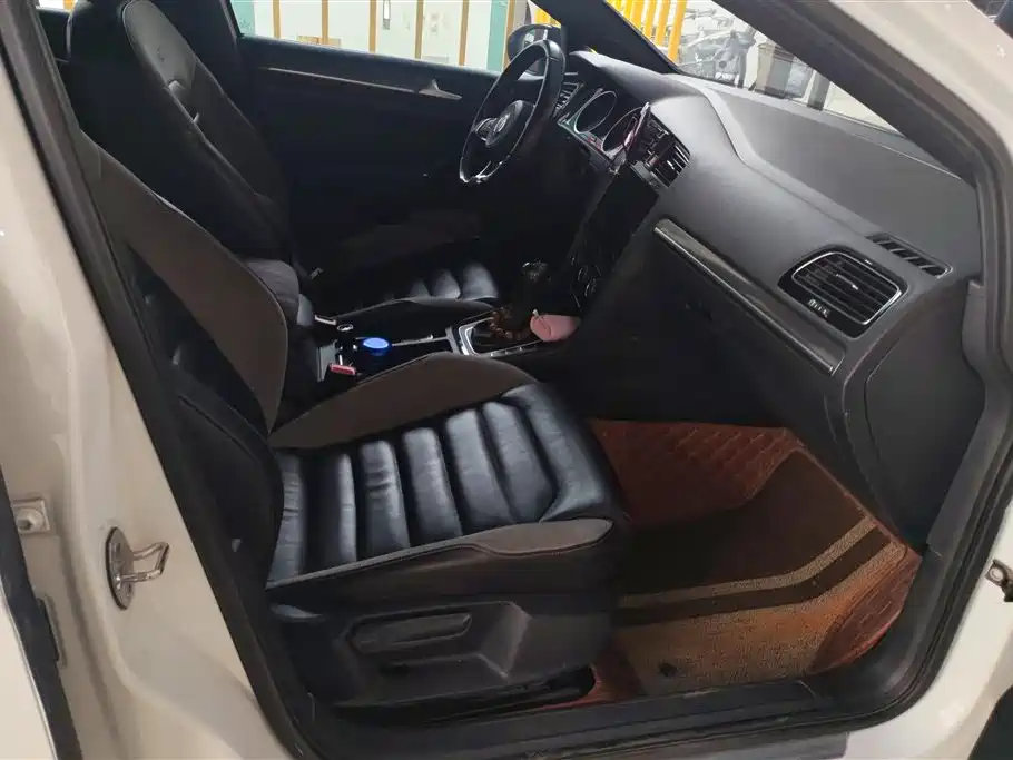 Volkswagen Golf 2016 1.4TSI Automatic R-Line фото 8