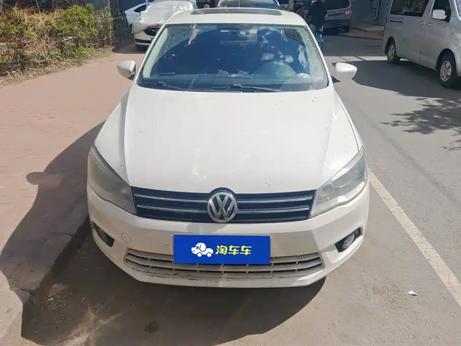 Volkswagen Jetta 2015 1.6L Manual Trend фото 2