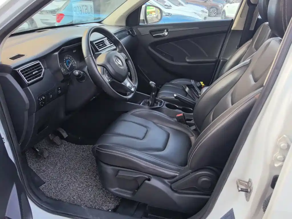 Dongfeng Fengguang Fengguang 580 2017 2017 1.8L Manual Comfort Version