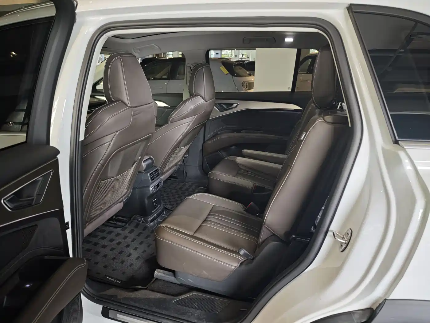 Audi Q5 e-tron 2022 40 e-tron Starlight Edition Brocade Package фото 5
