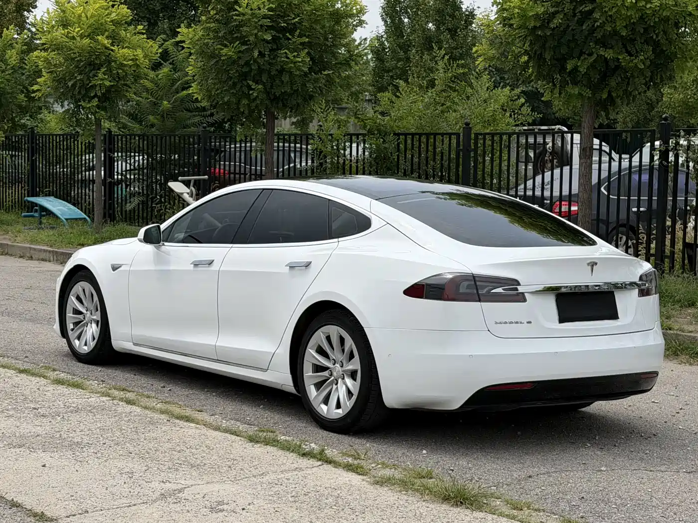 Photo 5 - Tesla Model S