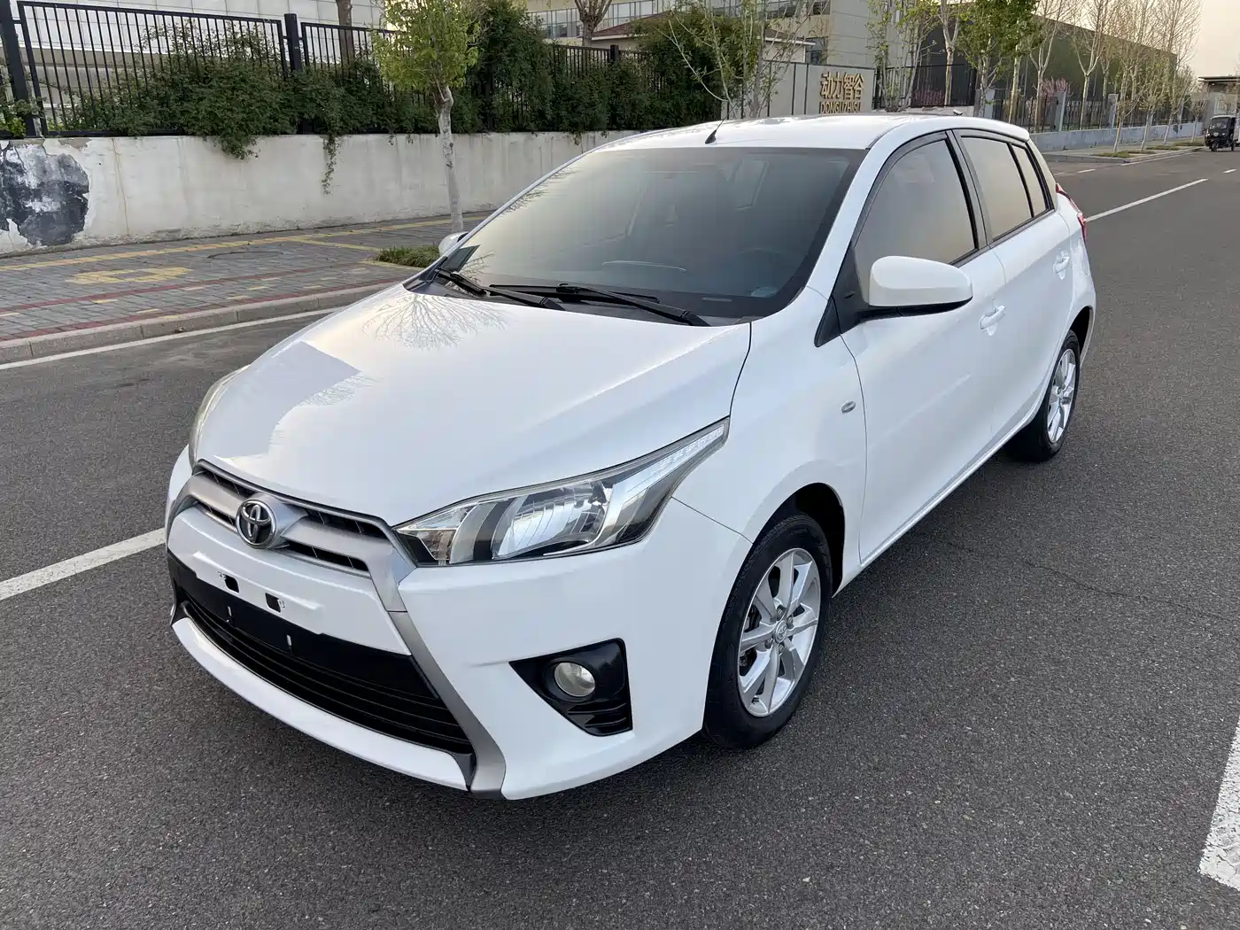 Toyota YARiS L Zhi Xuan 2014 1.5G Automatic Dynamic Edition
