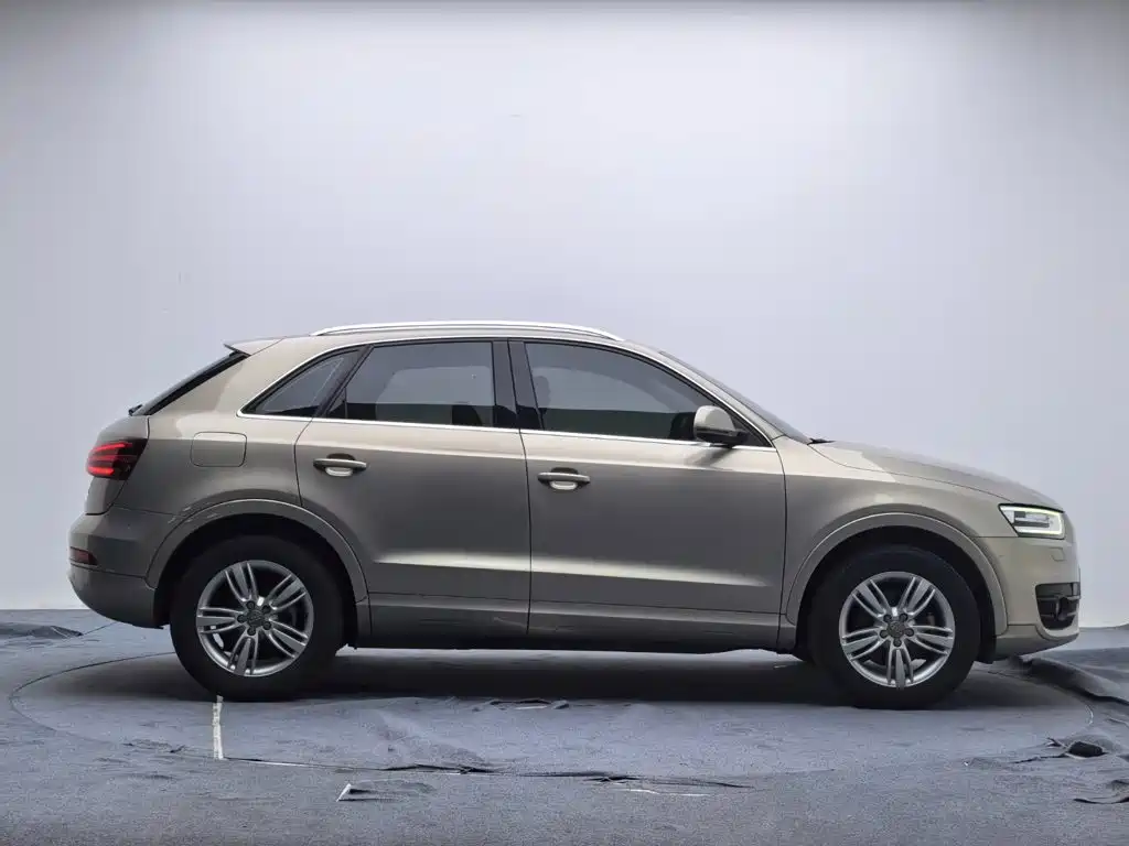 Фото 7 - Audi Q3