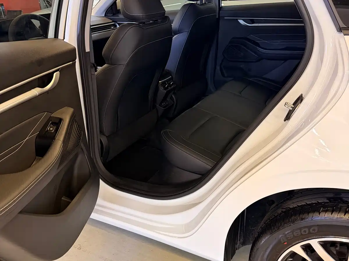 GEELY AUTOMOBILE EMGRAND