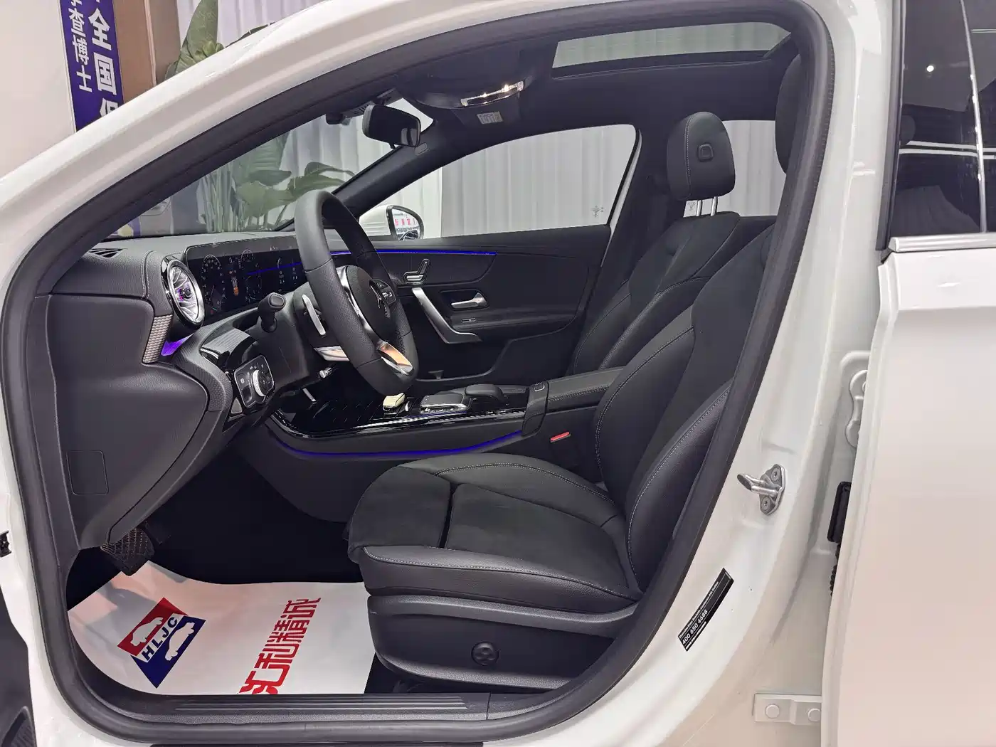 Mercedes-Benz A-Class 2023 A 200 L Fashion фото 7